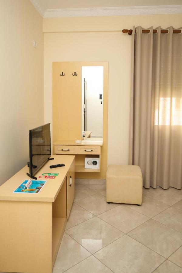 Hotel Summer Stars