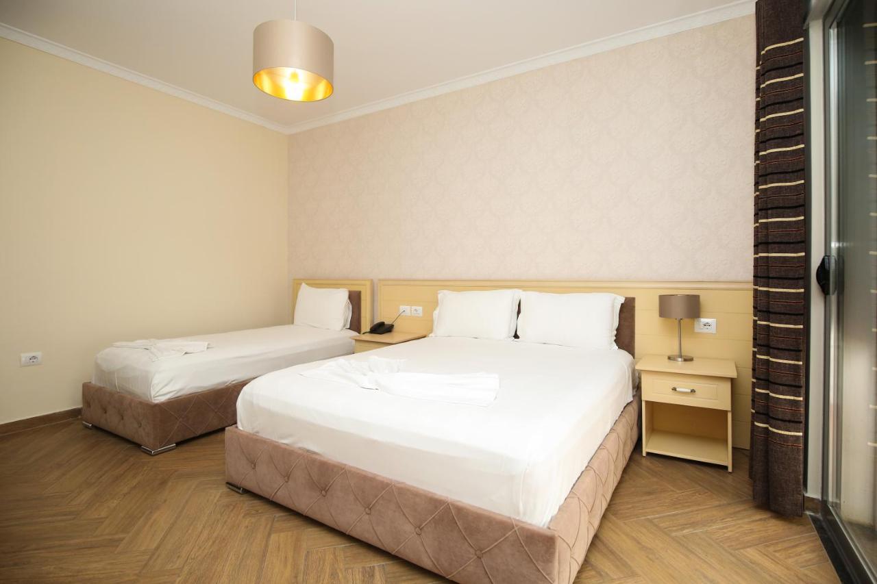 Hotel Summer Stars