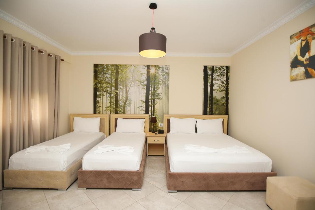 Summer Stars Hotel Wlora