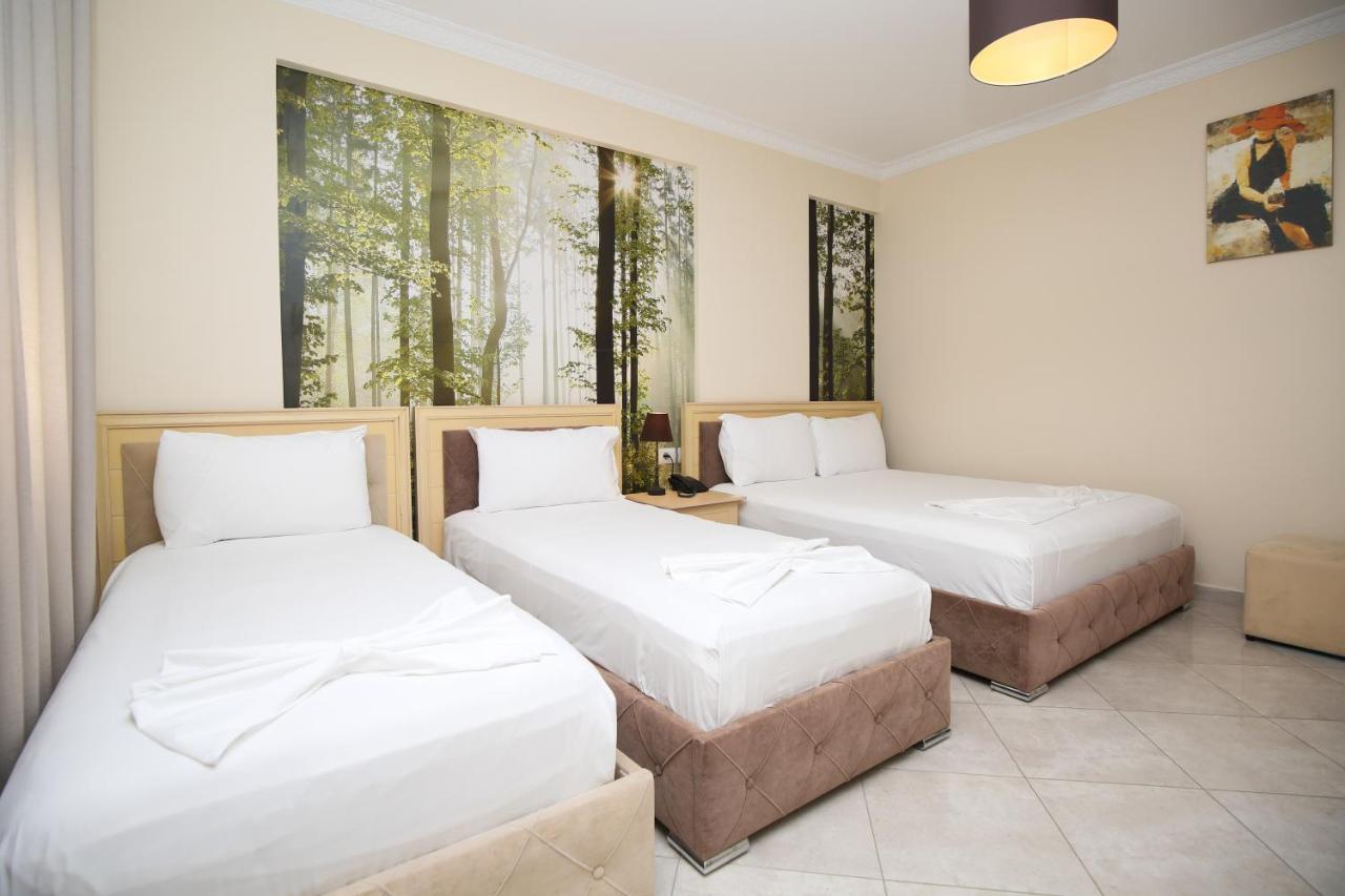 Summer Stars Hotel Wlora