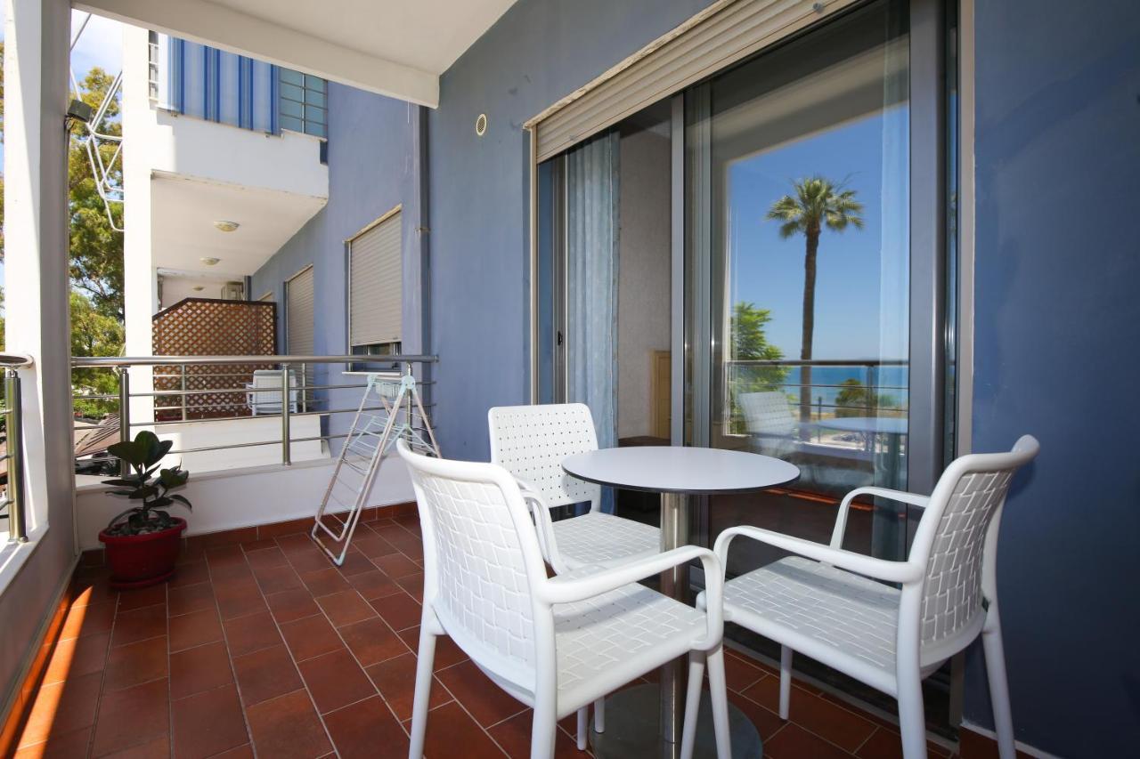 Summer Stars Hotel